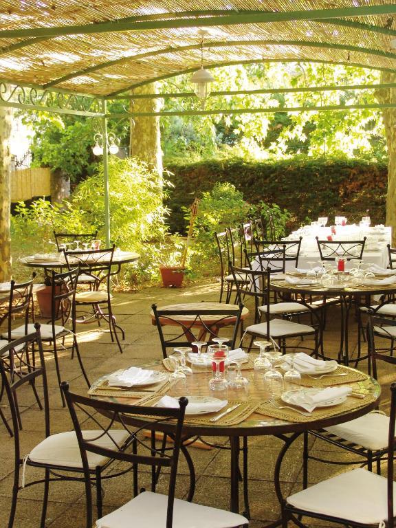 Auberge Bourrelly 까브리에 외부 사진
