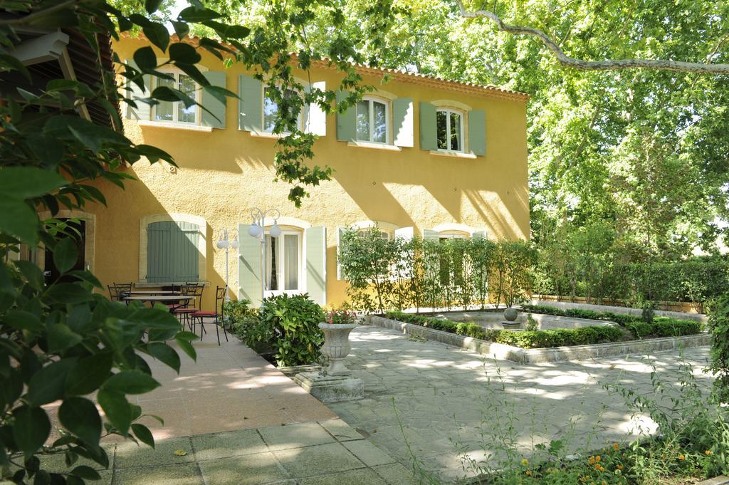 Auberge Bourrelly 까브리에 외부 사진