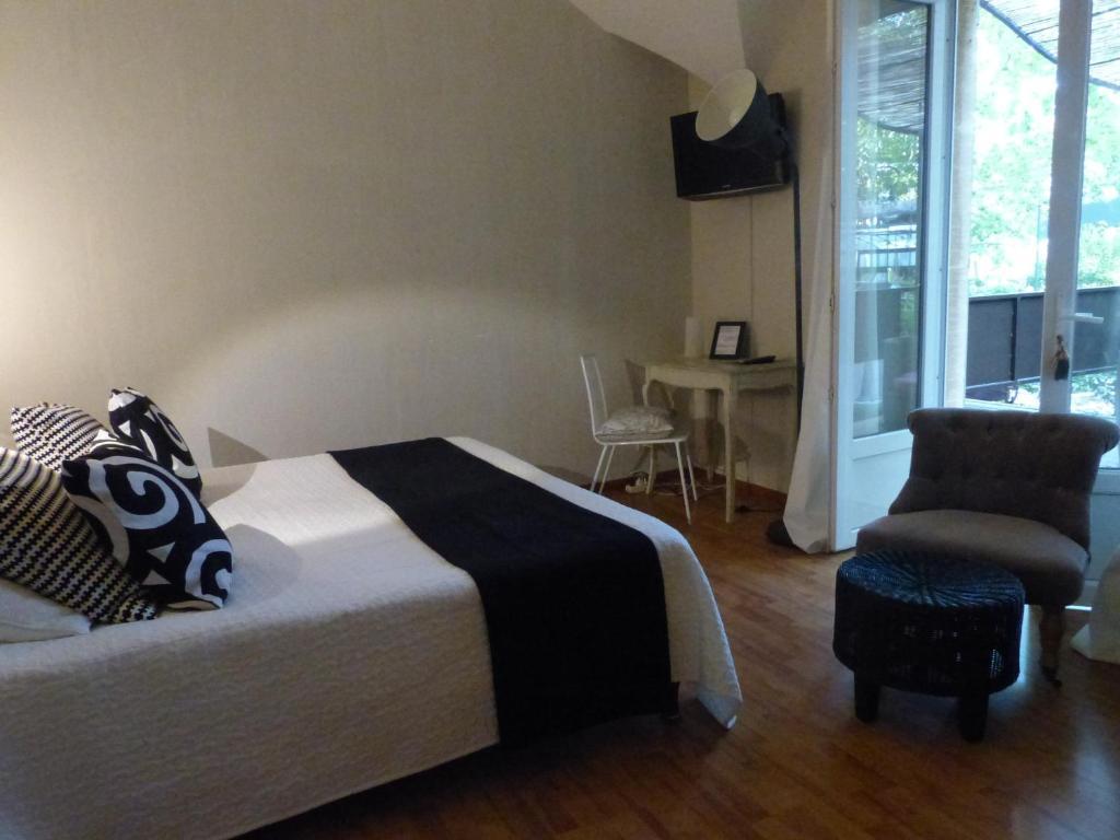 Auberge Bourrelly 까브리에 외부 사진
